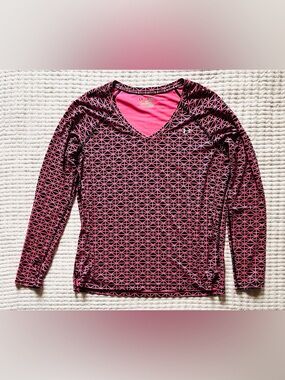 Under Armour Women's Pink & Black Geometric Long Sleeve V-Neck Top